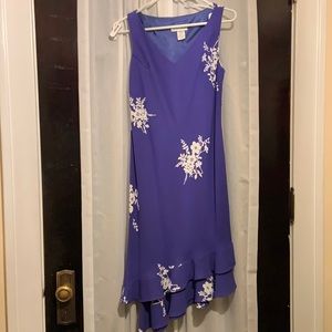 Pretty V neck purple dress w/ asymmetrical hem